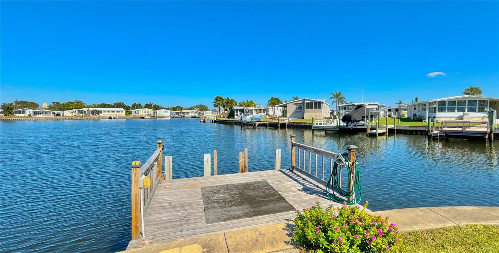 144 Americana Ct #218, Saint Petersburg, FL 33702 photo