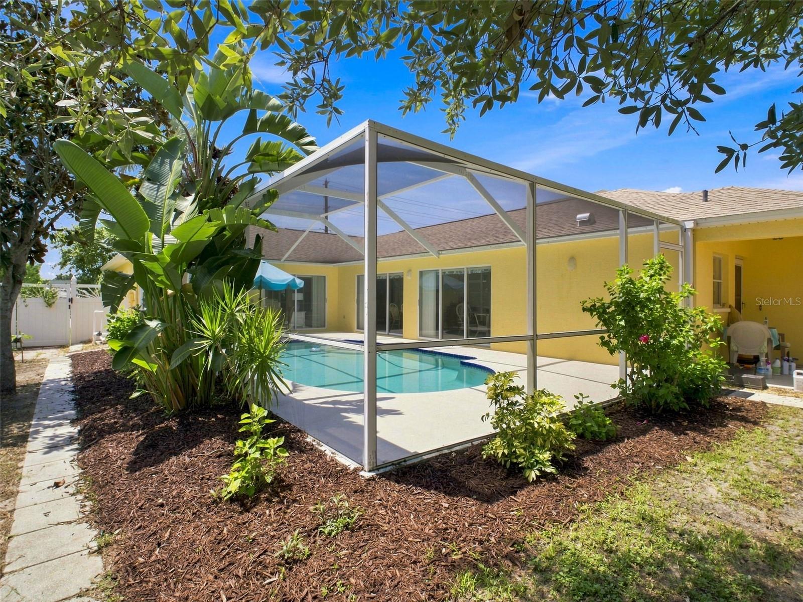 608 N Florida Ave, Tarpon Springs, FL 34689 photo