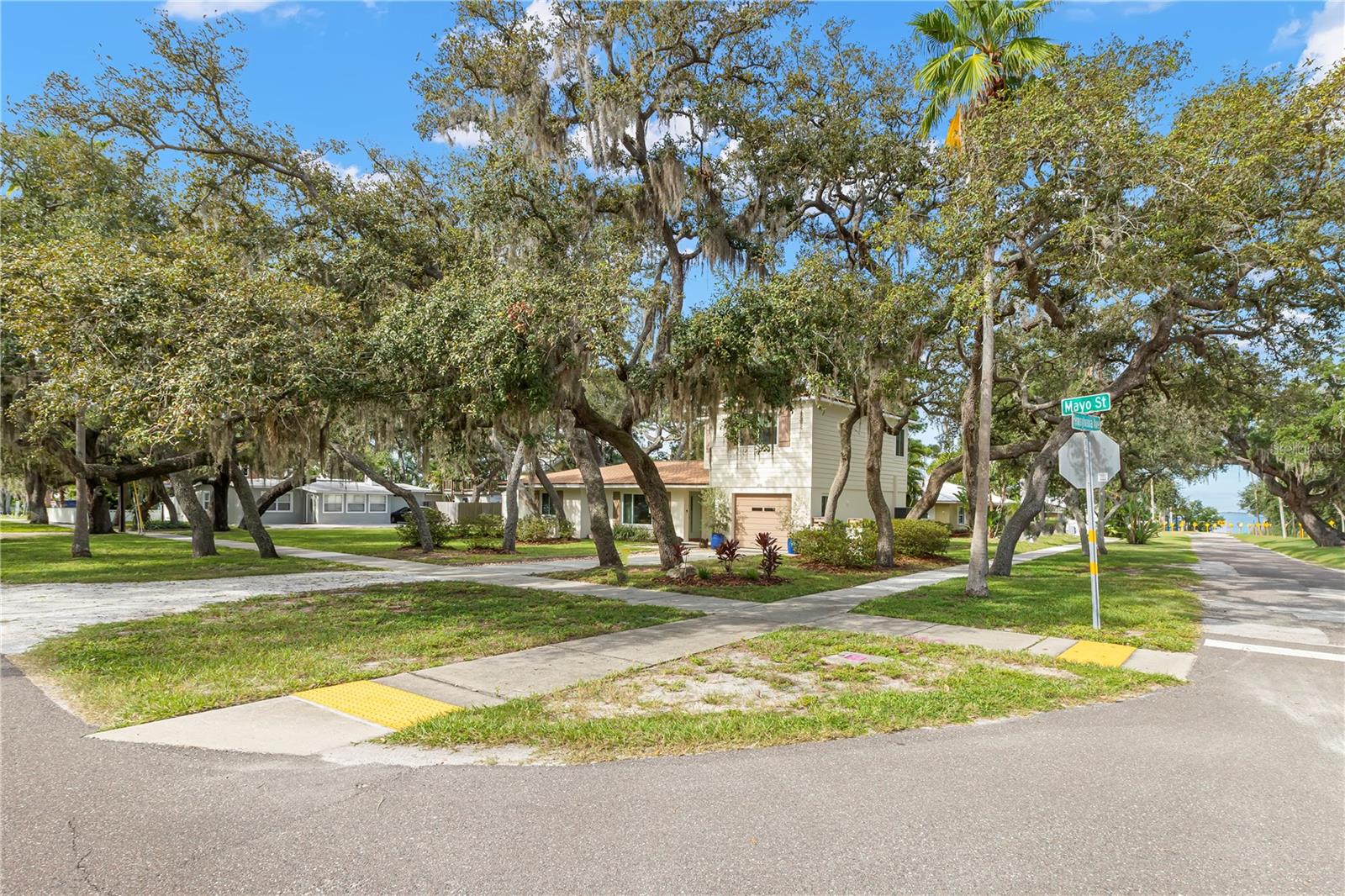 202 S Mayo St, Crystal Beach, FL 34681 photo
