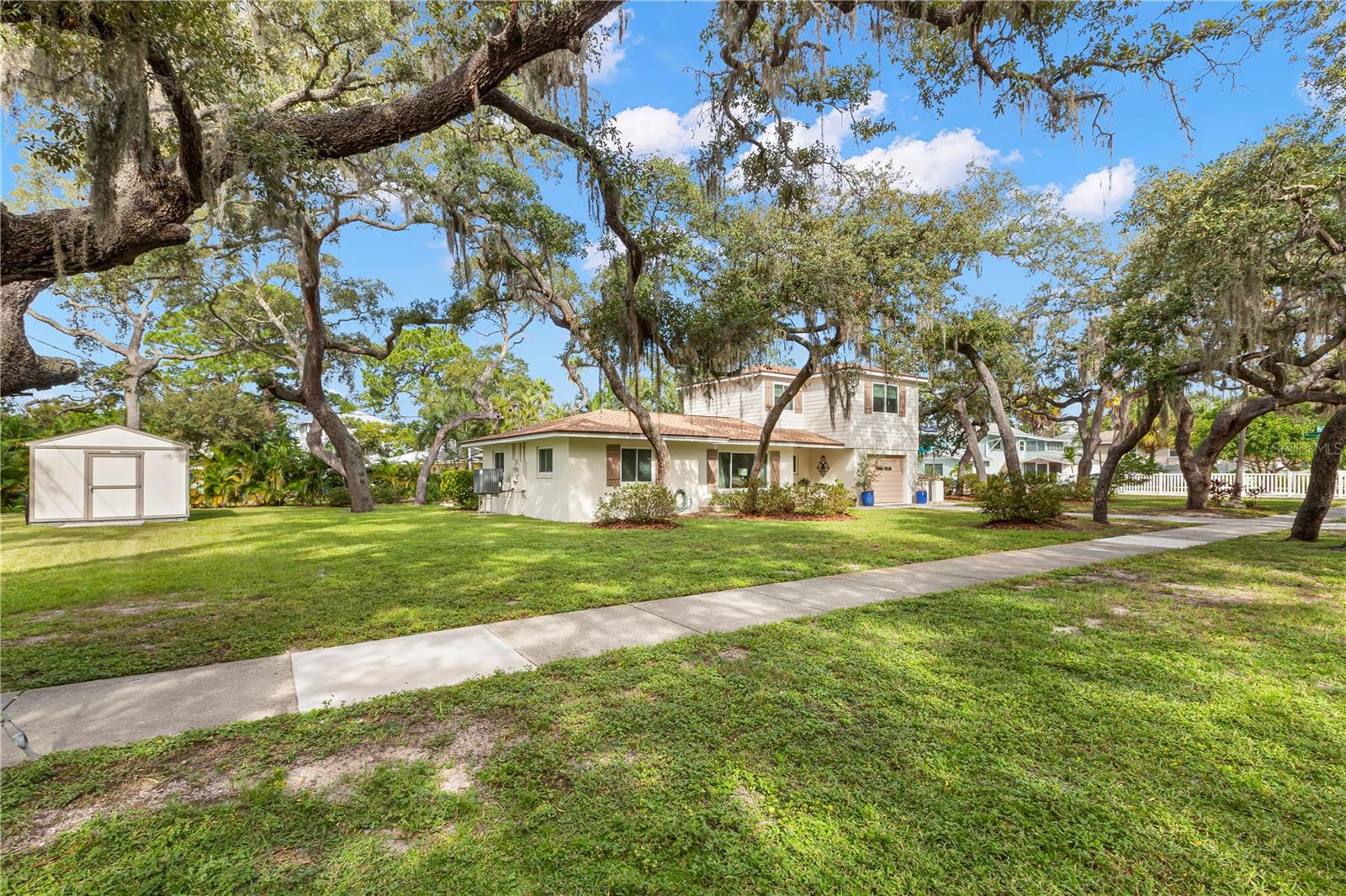202 Mayo St, Crystal Beach, FL 34681