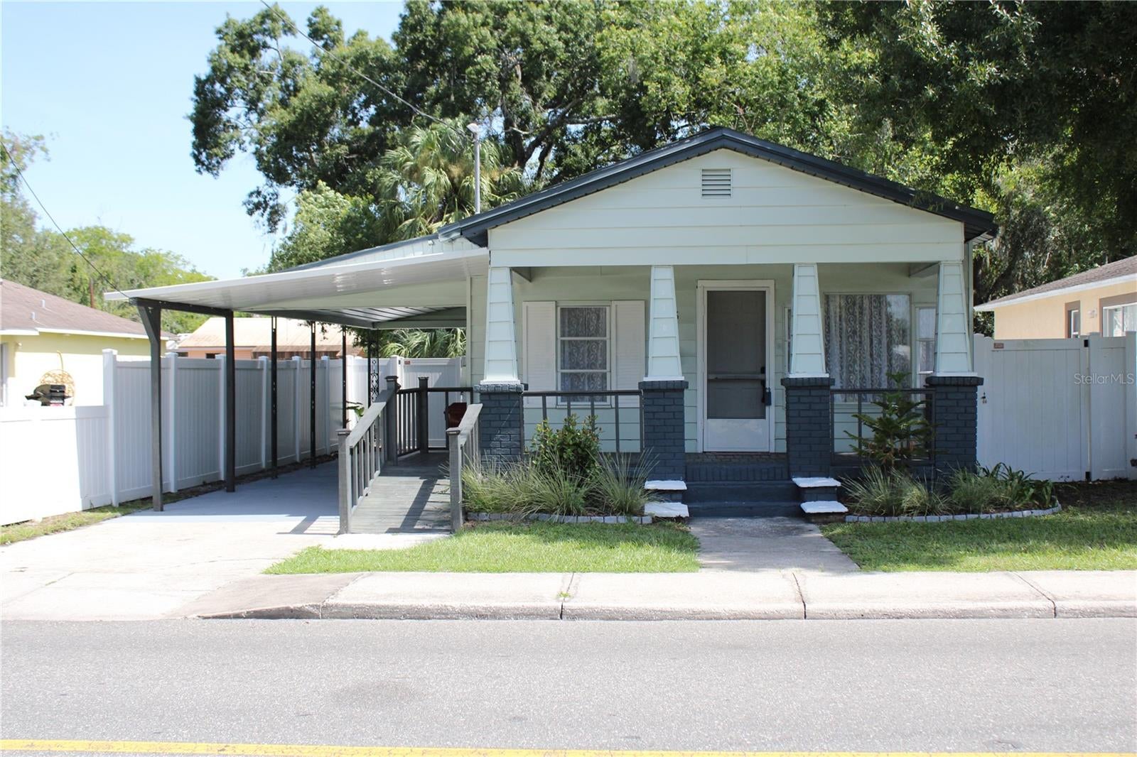 1106 Drive Martin Luther King Blvd, Plant City, FL 33563