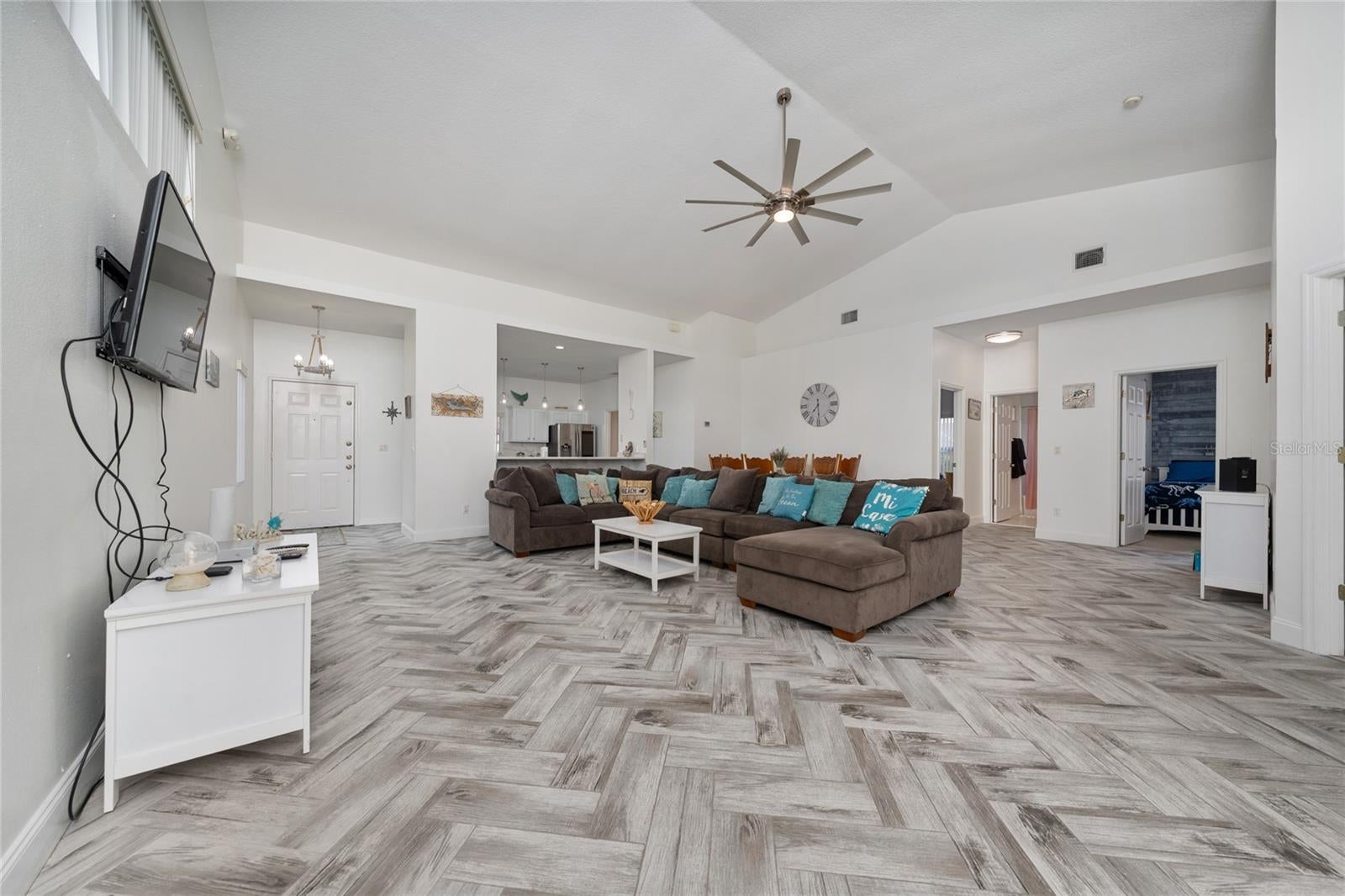 2902 Paddington Way, Kissimmee, FL 34747 photo
