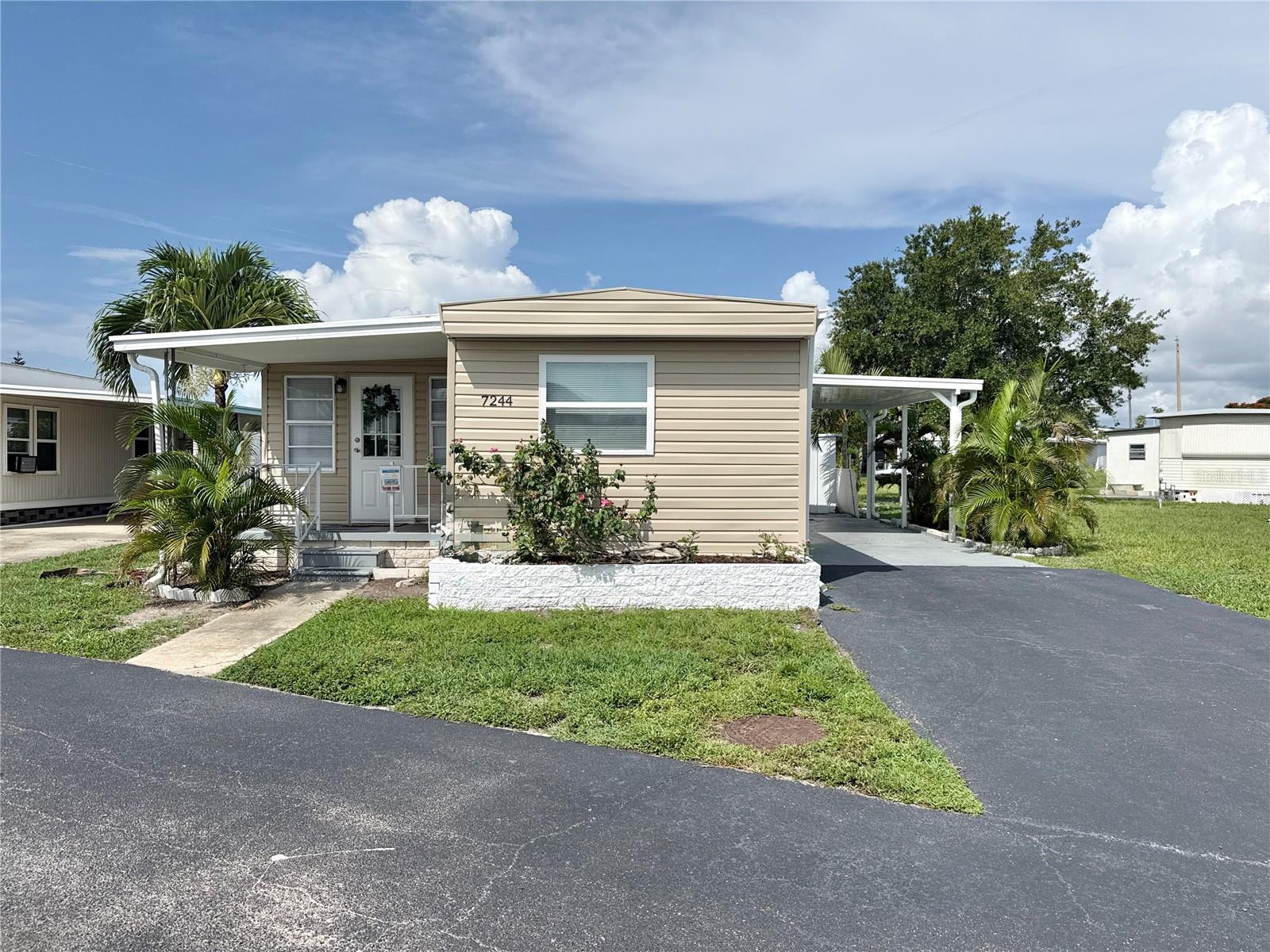 7244 Mount Fairfield Rd, Saint Petersburg, FL 33702