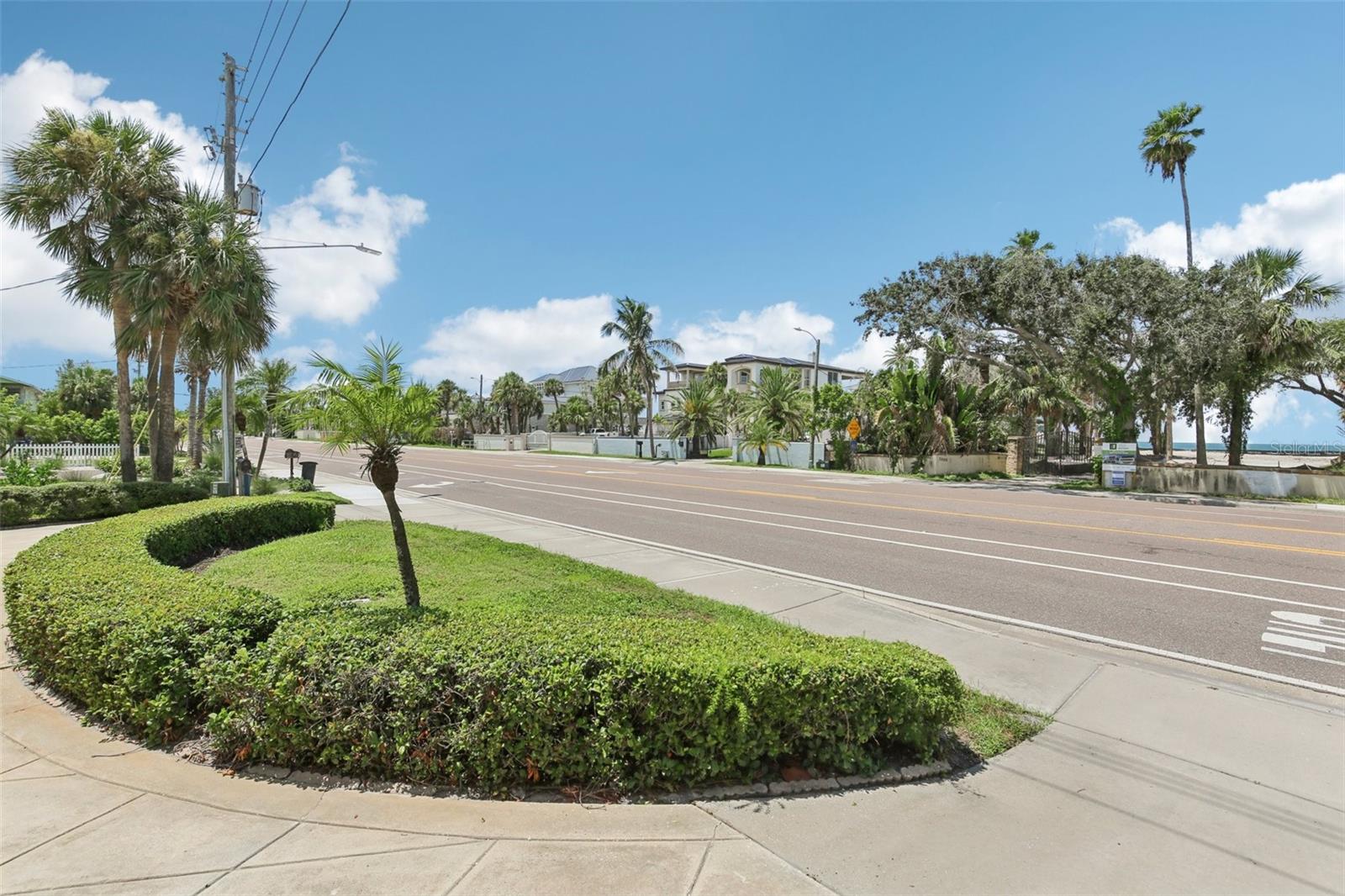 941 Gulf Blvd, Belleair Beach, FL 33786 photo