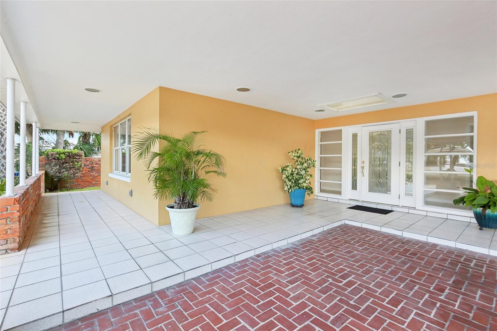 941 Gulf Blvd, Belleair Beach, FL 33786 photo