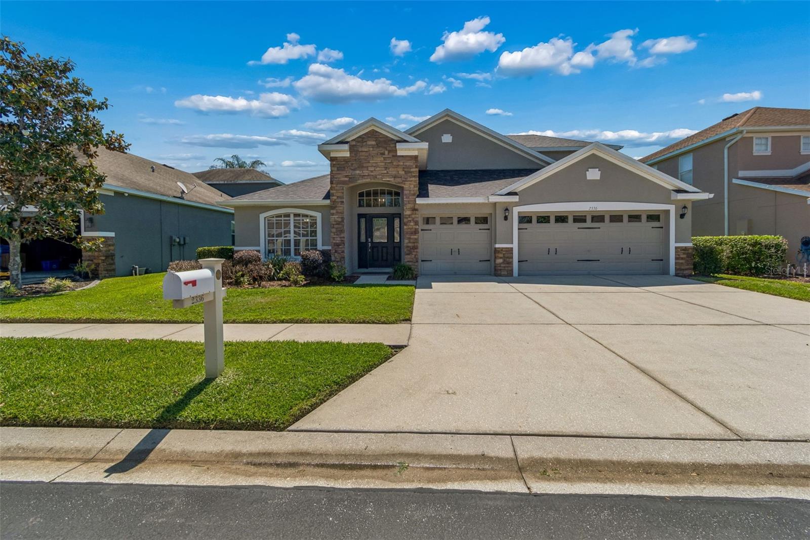 2336 Nesslewood Dr, Wesley Chapel, FL 33543 photo