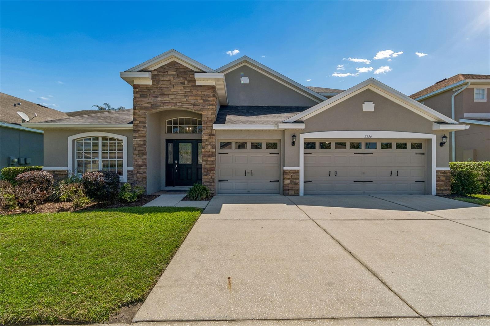 2336 Nesslewood Dr, Wesley Chapel, FL 33543 photo