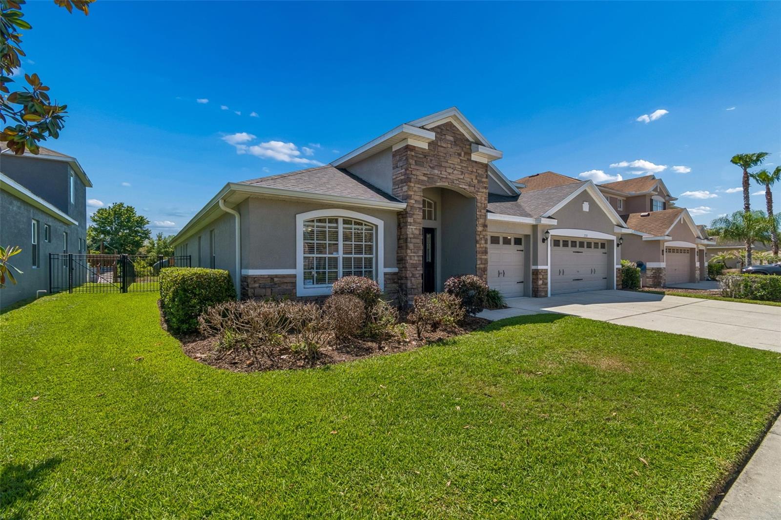 2336 Nesslewood Dr, Wesley Chapel, FL 33543 photo