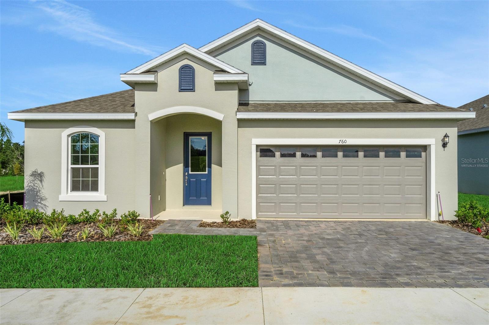 934 Sunshower Dr, Lady Lake, FL 32159
