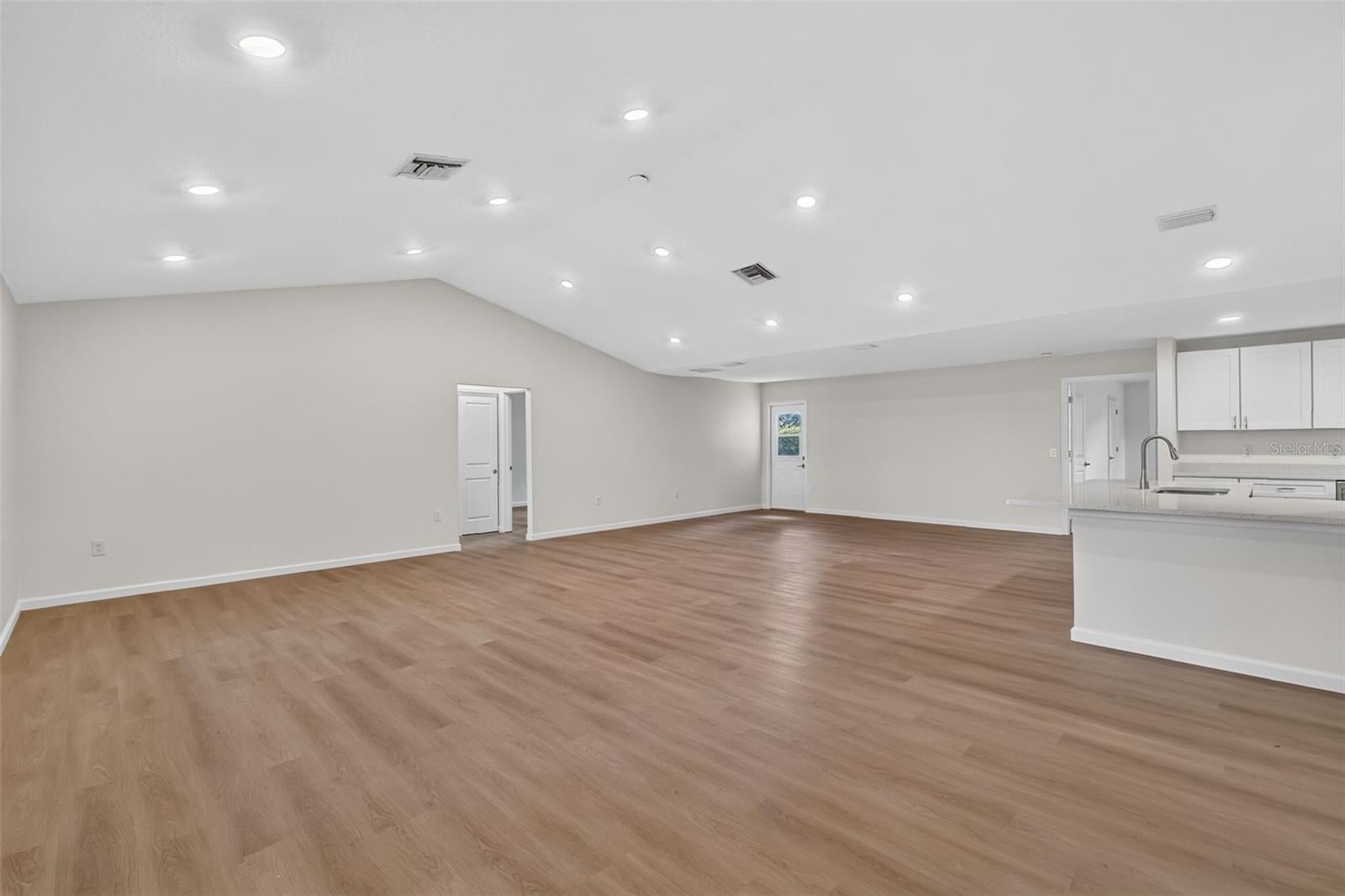11041 SE 174 Loop, Summerfield, FL 34491 photo