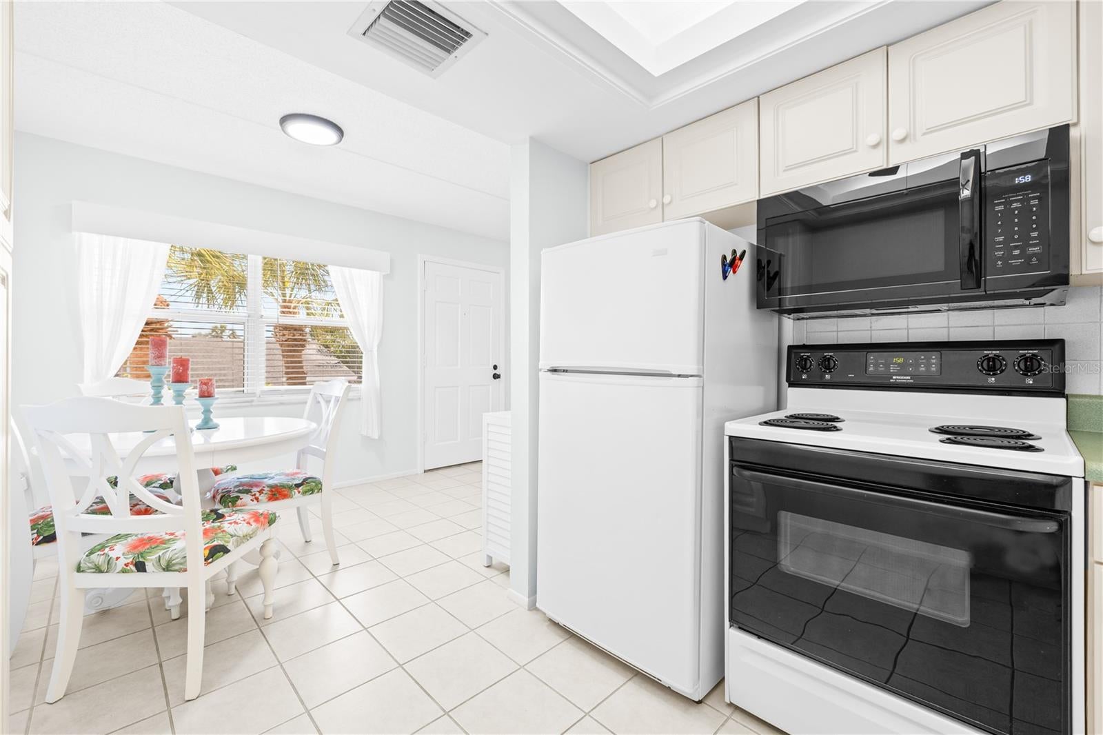 11720 Park Boulevard 302, Seminole, FL 33772 photo