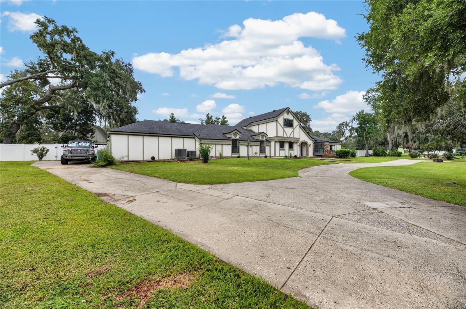 12603 Lake Hills Dr, Riverview, FL 33569 photo