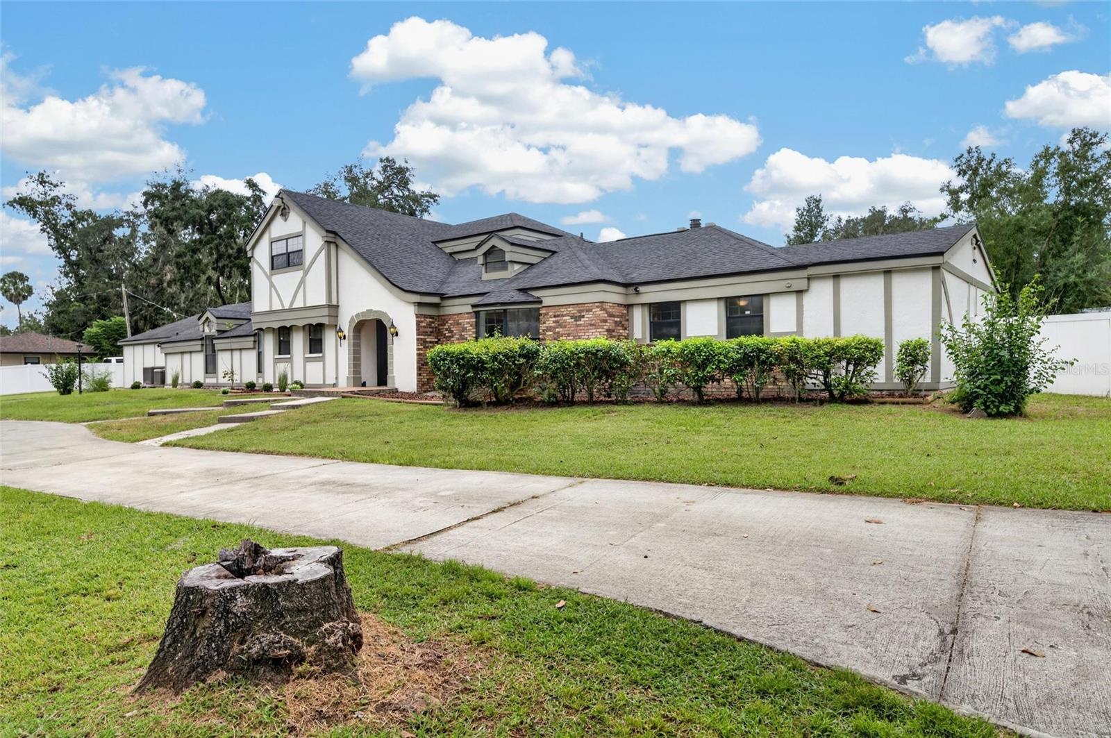 12603 Lake Hills Dr, Riverview, FL 33569 photo