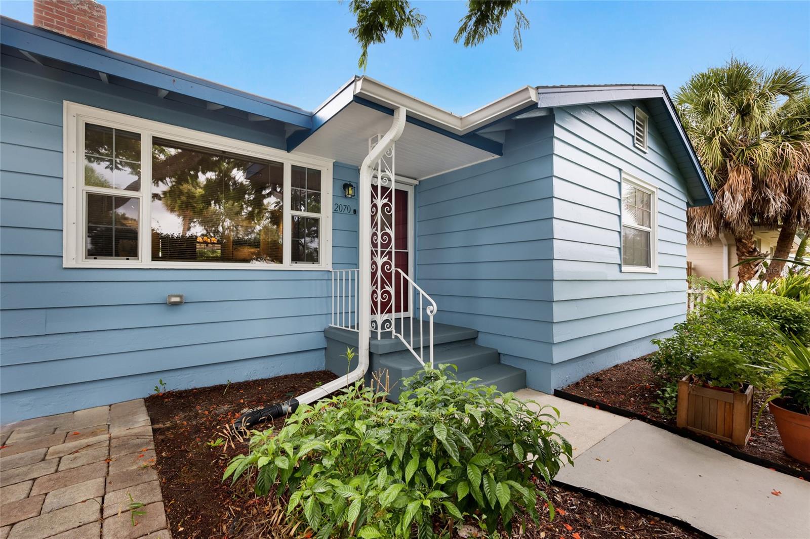 2070 Hyde Park St, Sarasota, FL 34239 photo
