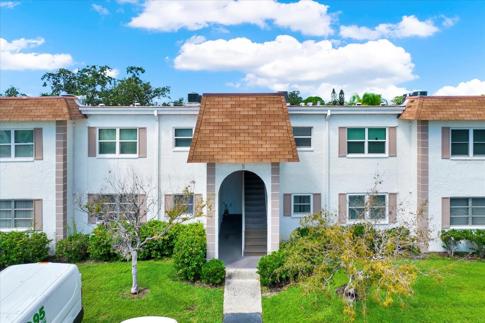 235 Mcmullen Booth Rd, Clearwater, FL 33759
