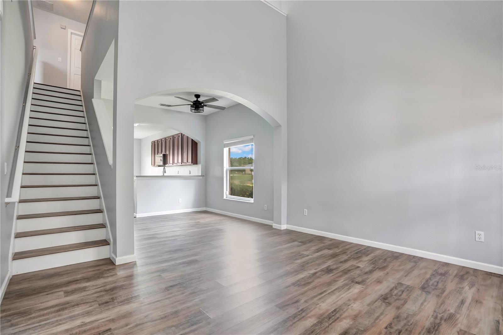 864 Park Grove Ct, Orlando, FL 32828 photo