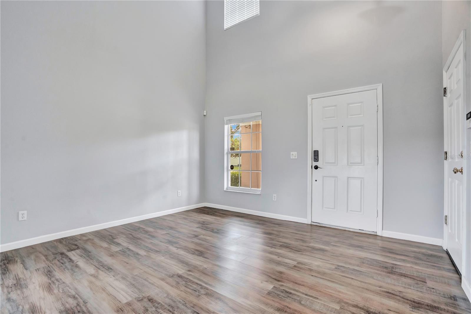 864 Park Grove Ct, Orlando, FL 32828 photo