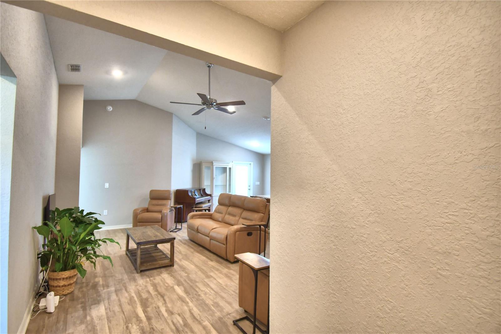 1390 Mezzavalle Way, Auburndale, FL 33823 photo