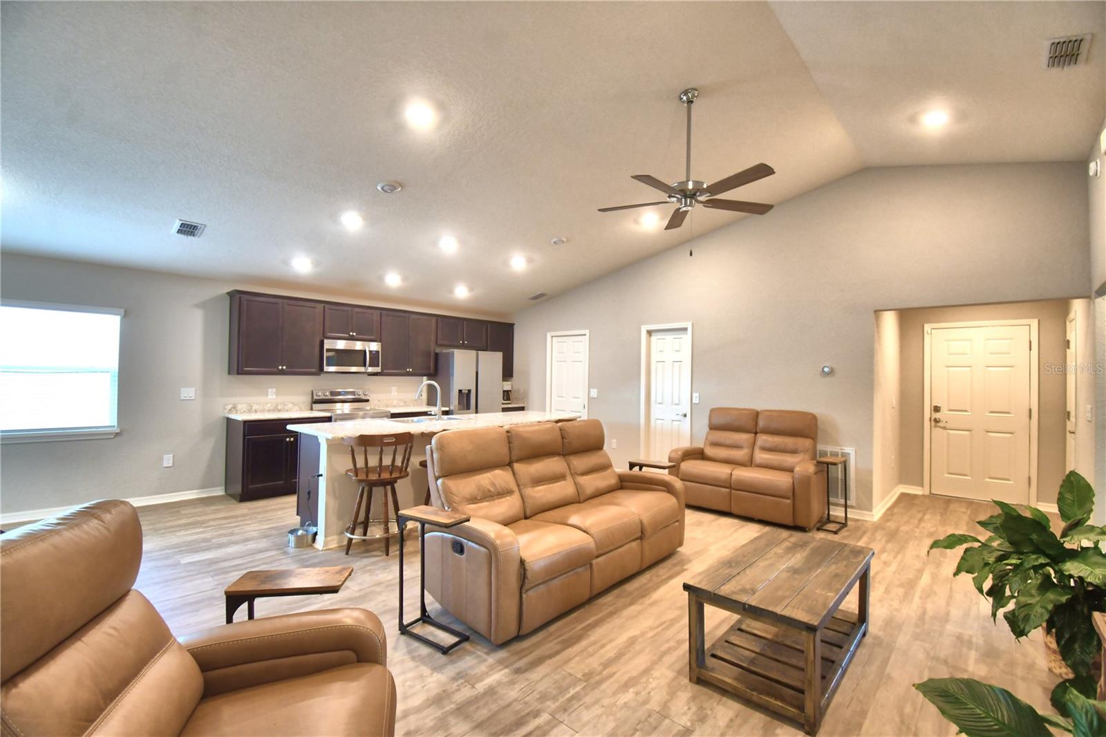 1390 Mezzavalle Way, Auburndale, FL 33823 photo