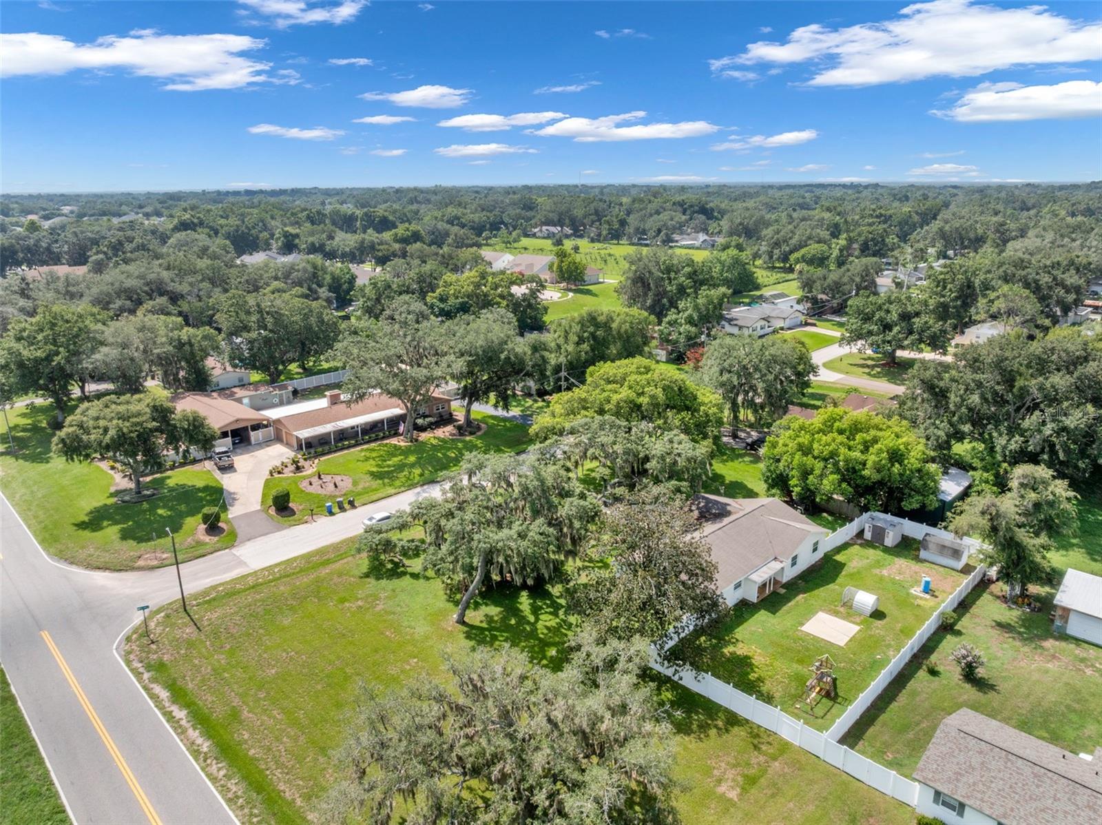 1002 Kay Jean Dr, Valrico, FL 33594 photo