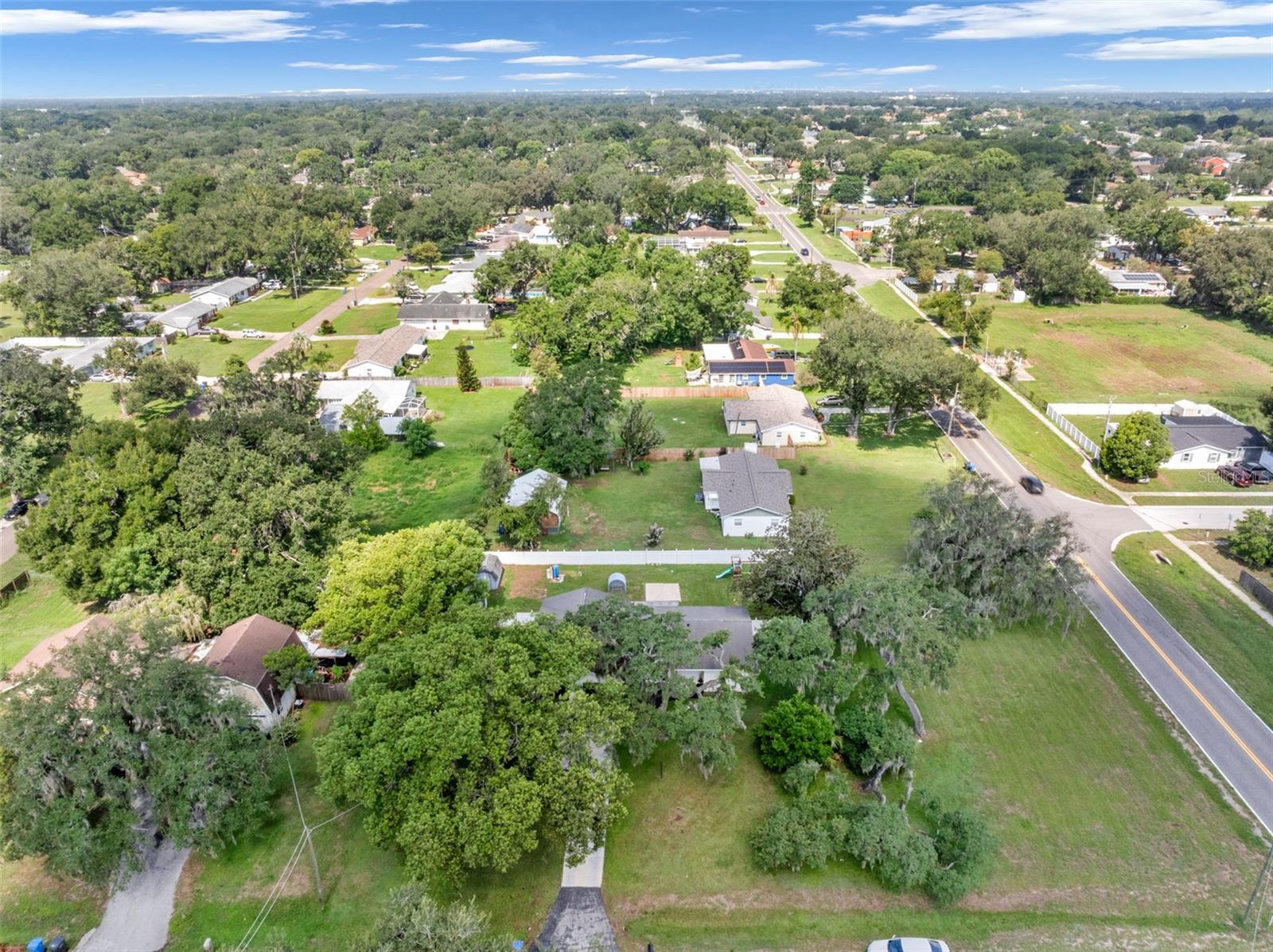 1002 Kay Jean Dr, Valrico, FL 33594 photo