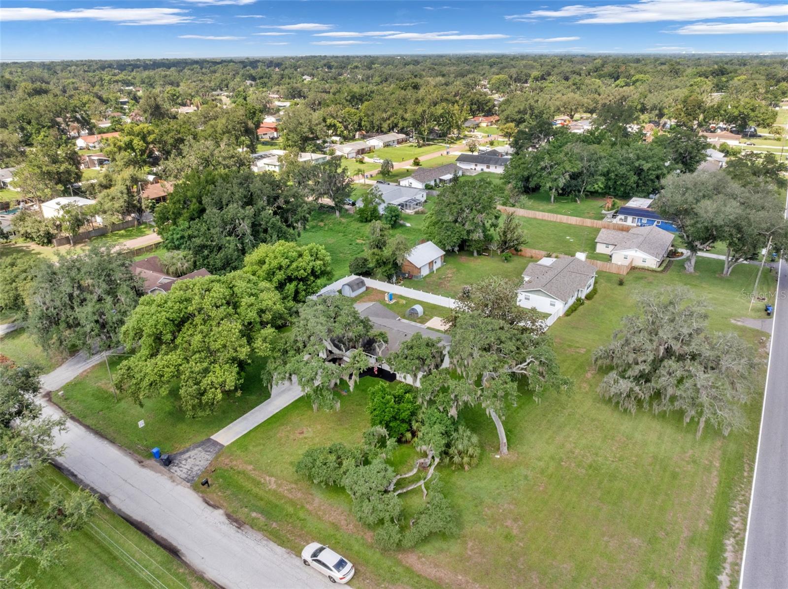 1002 Kay Jean Dr, Valrico, FL 33594 photo