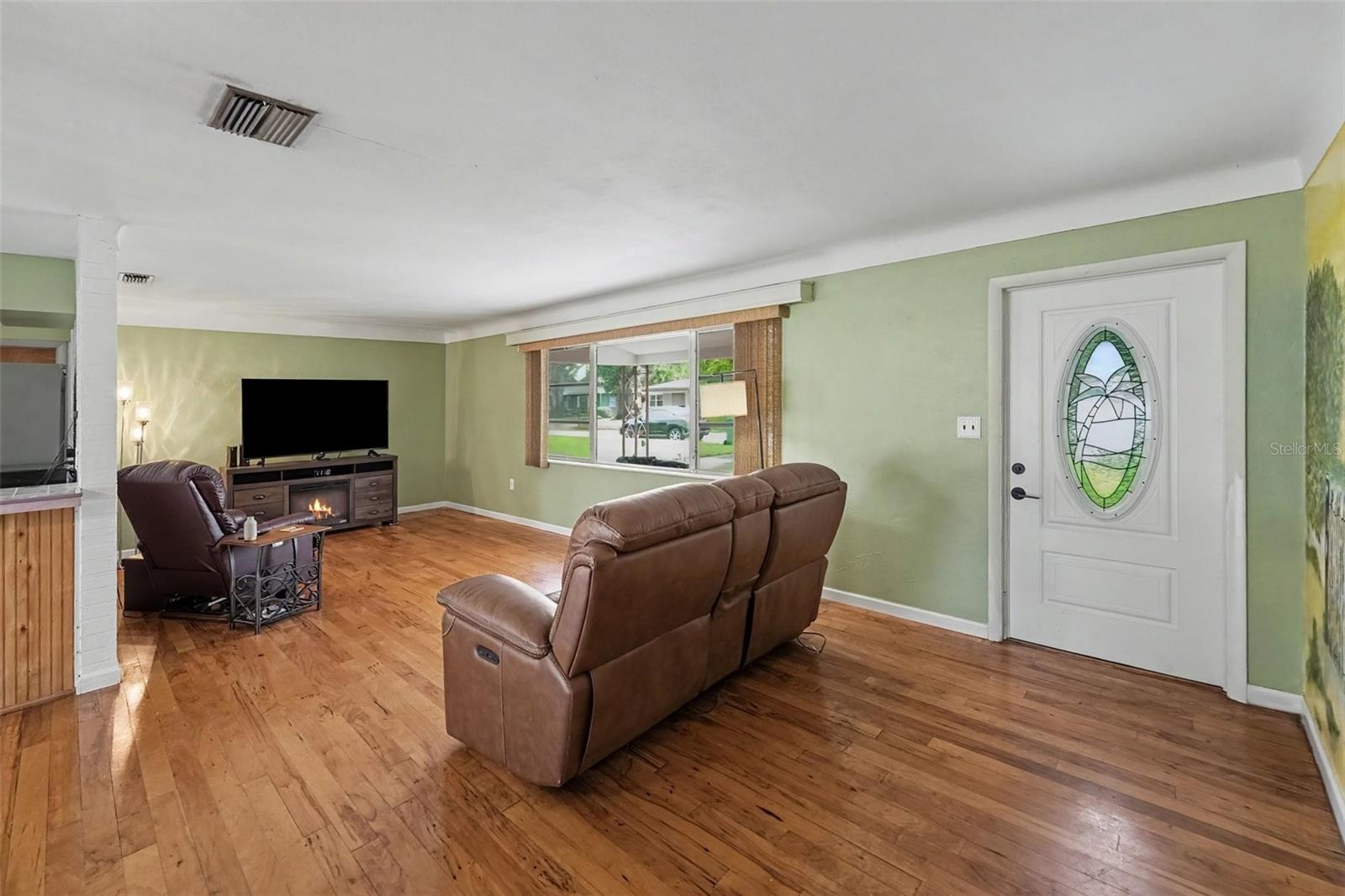 6026 44 Ave, Kenneth City, FL 33709 photo