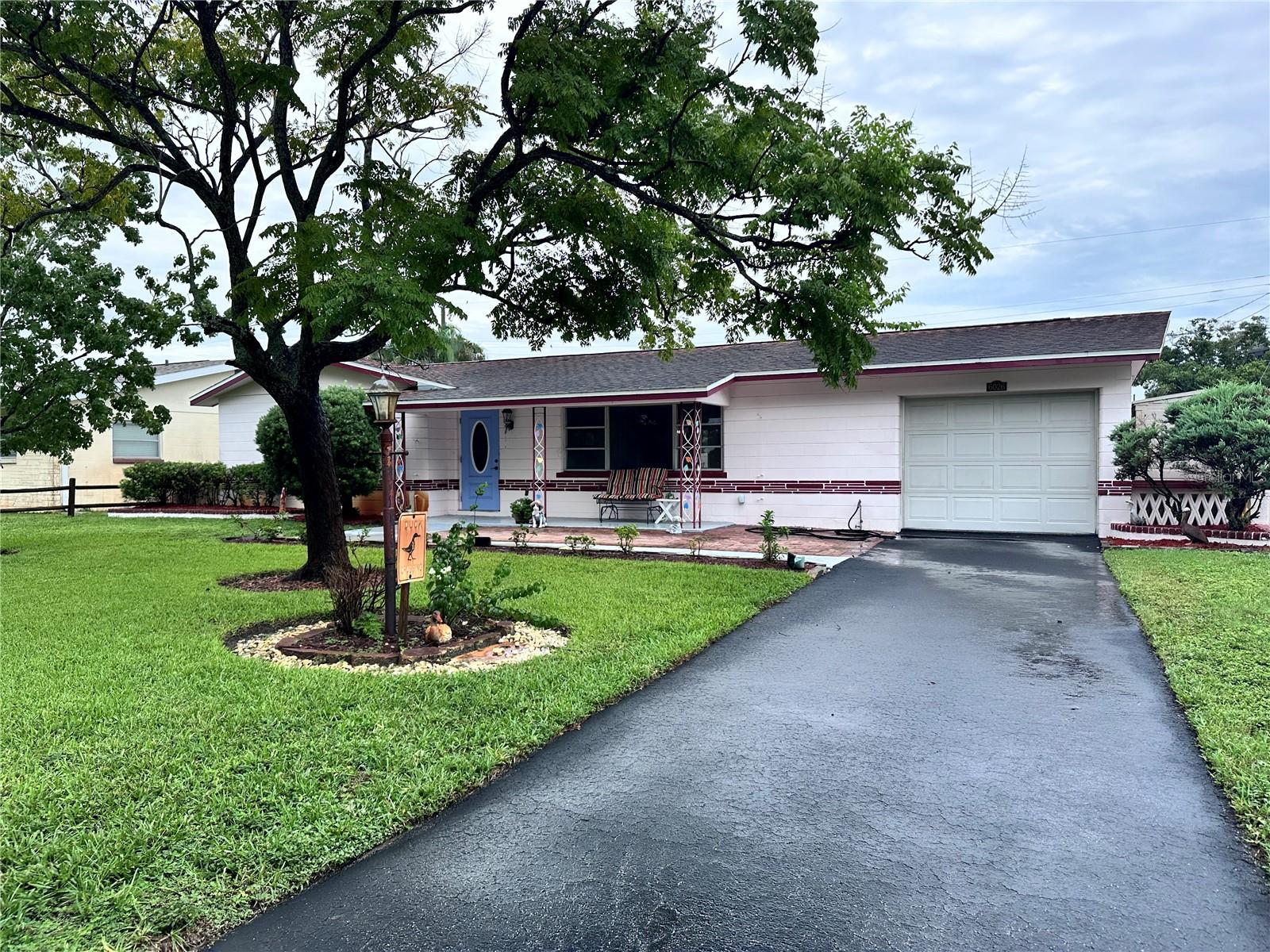 6026 44 Ave, Kenneth City, FL 33709