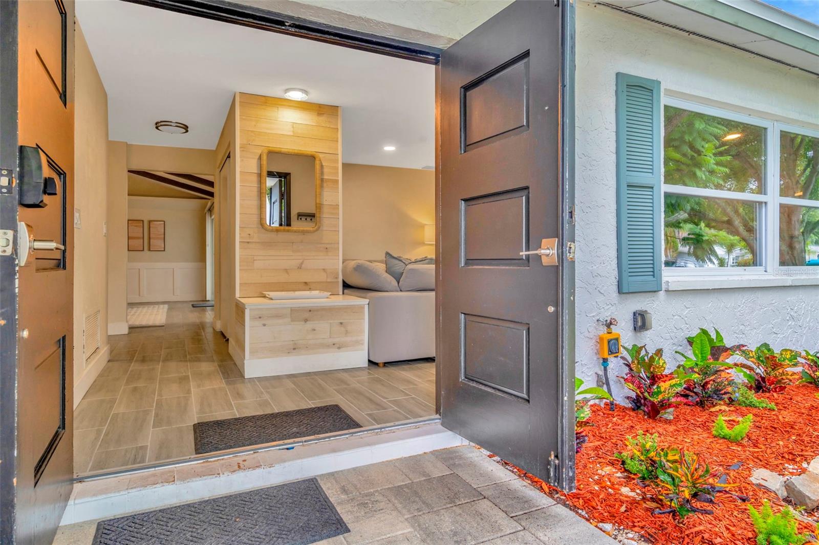 11008 111 Way, Seminole, FL 33778 photo