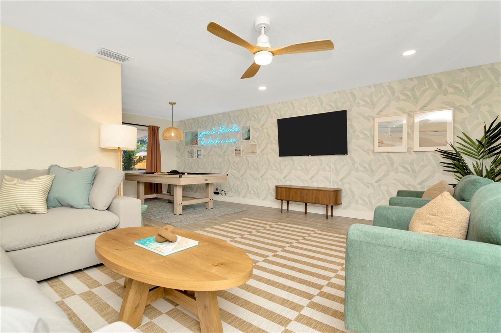 11008 111 Way, Seminole, FL 33778 photo