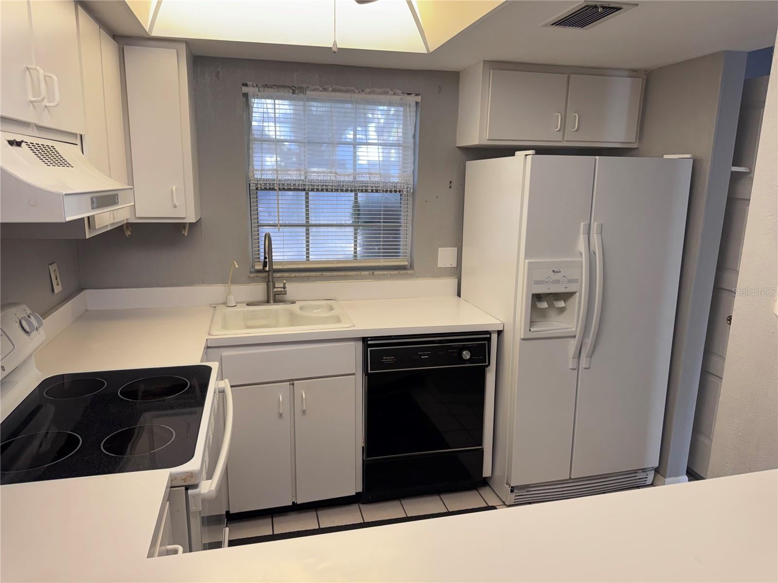 1201 N Mcmullen Booth Rd, Clearwater, FL 33759 photo