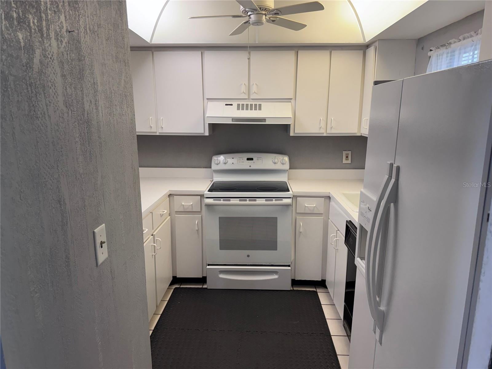 1201 N Mcmullen Booth Rd, Clearwater, FL 33759 photo