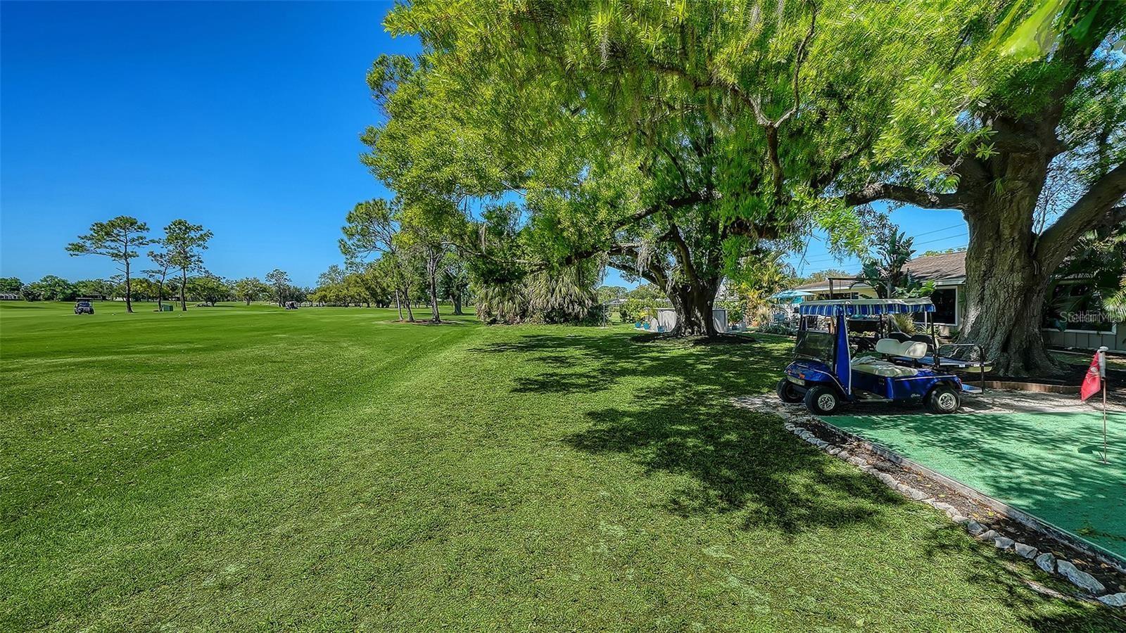 836 Magellan Dr, Sarasota, FL 34243 photo