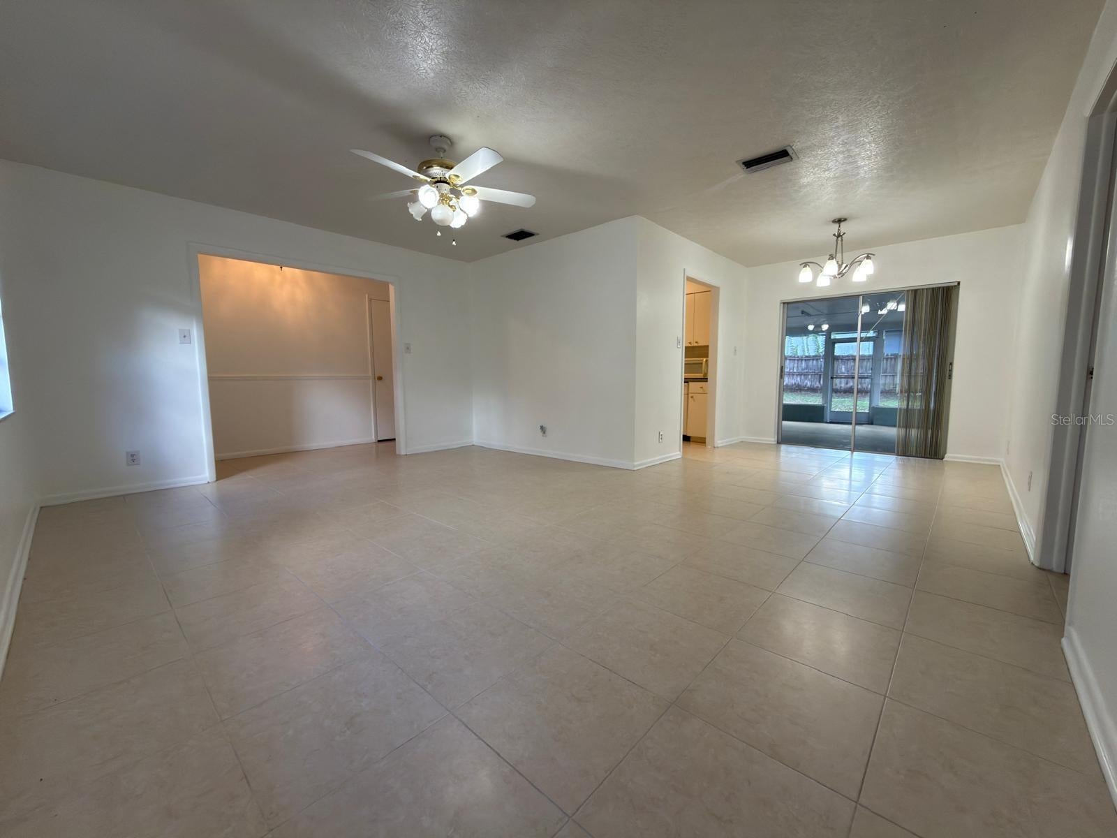 2209 Boxwood Way, Brandon, FL 33511 photo