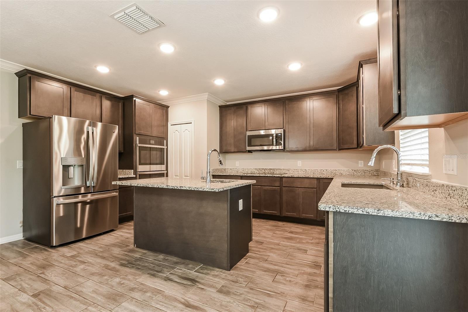 1926 Bell Creek Loop, Fruitland Park, FL 34731 photo