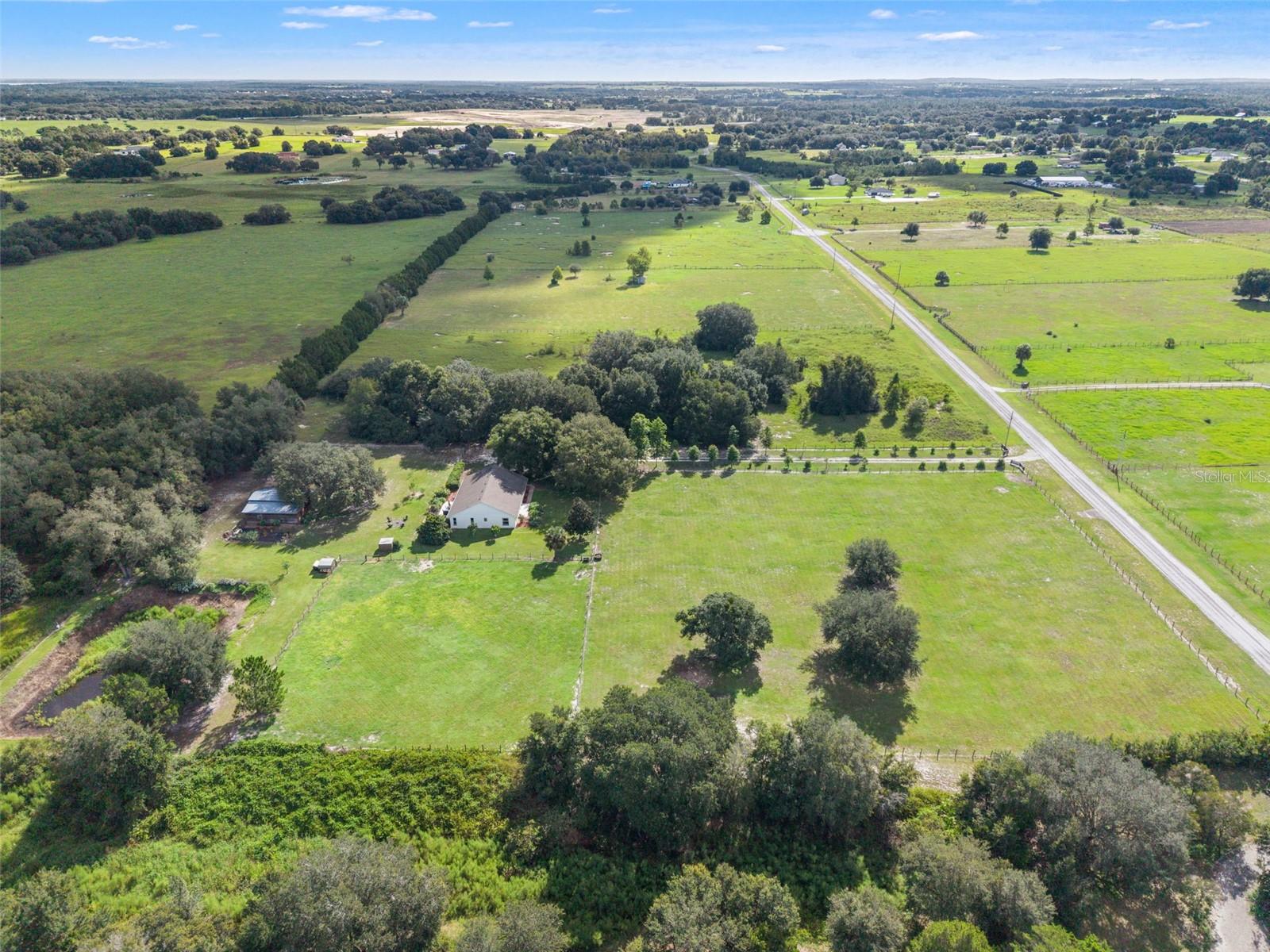 2827 Hammock Grove Rd, Groveland, FL 34736 photo