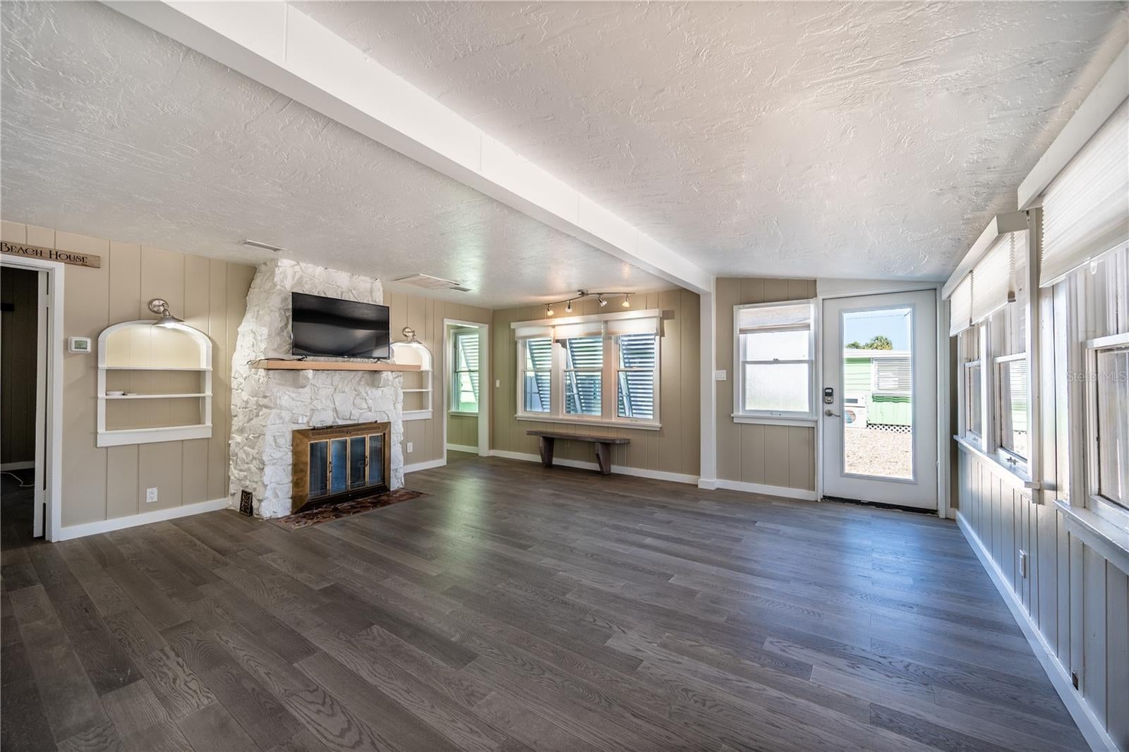 115 124 Ave, Treasure Island, FL 33706