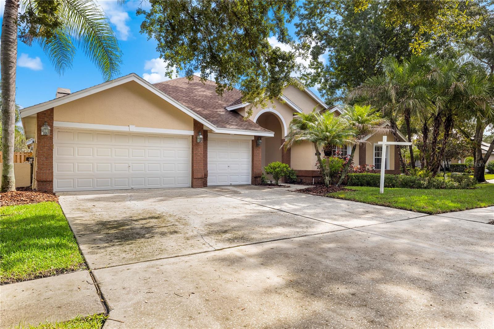 8746 Tantallon Cir, Tampa, FL 33647 photo