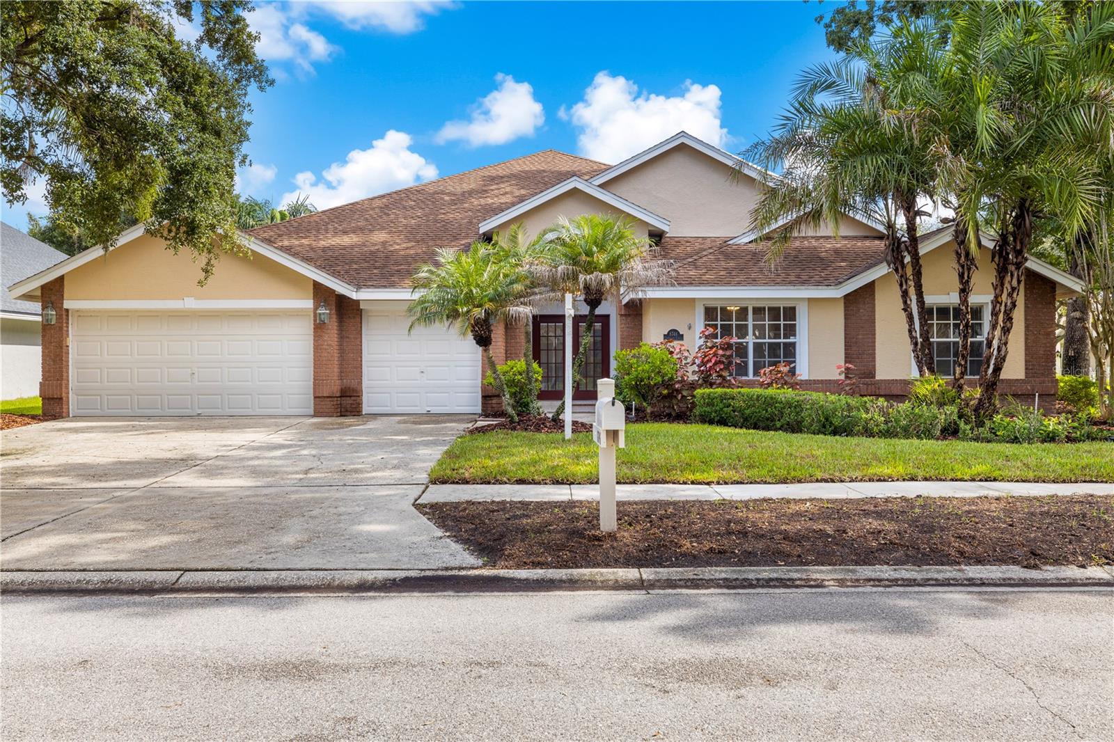 8746 Tantallon Cir, Tampa, FL 33647 photo