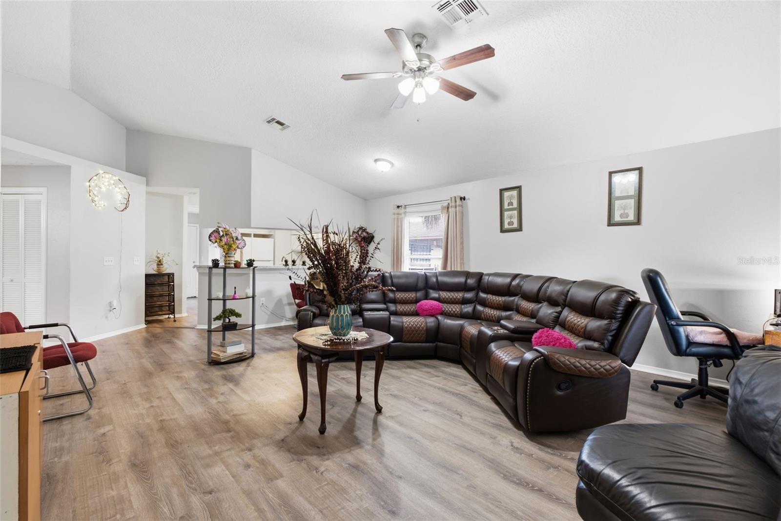 3203 Deleuil Ave, Tampa, FL 33610 photo