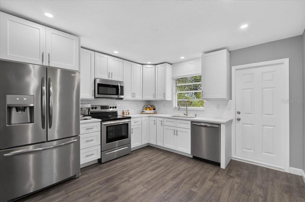 4119 AND 4121 12 Ave, Bradenton, FL 34205 photo