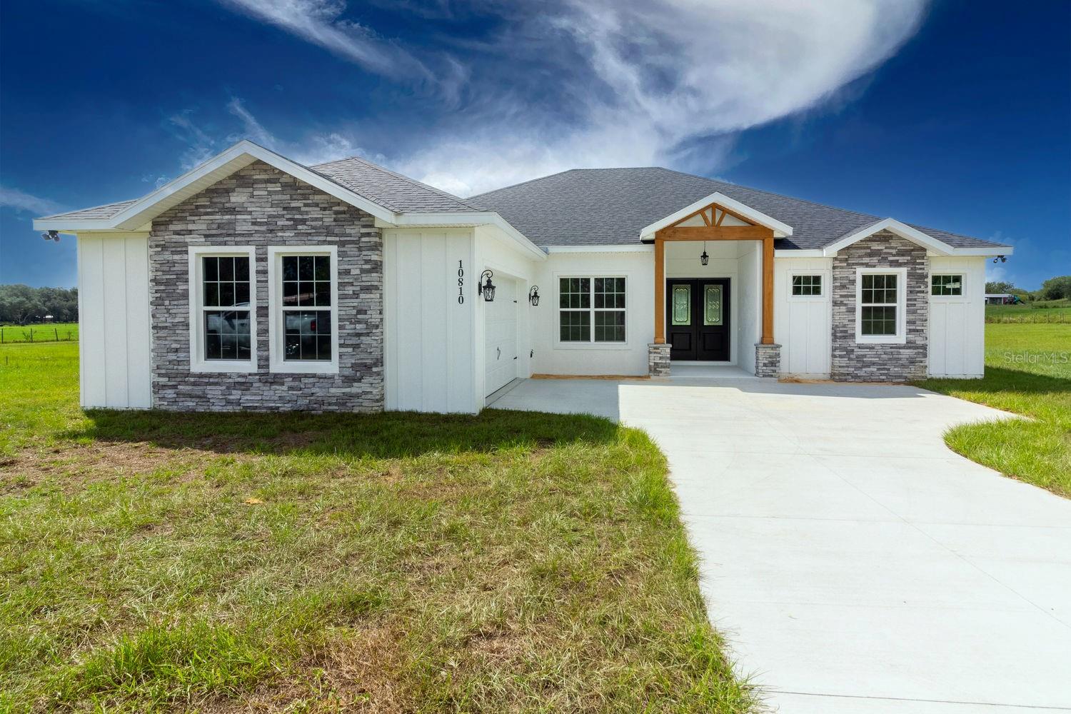 28 Sawgrass Run, Tavares, FL 32778