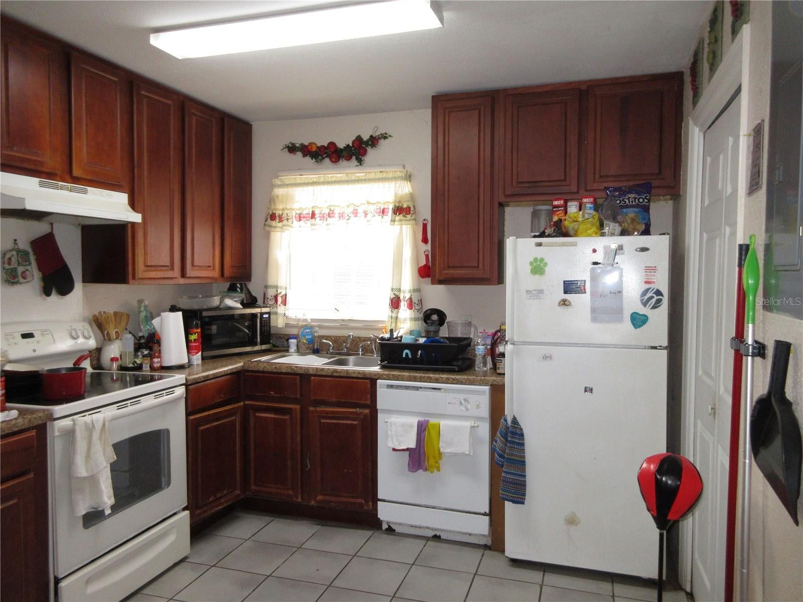 1050 Captiva Pt, Lakeland, FL 33801 photo