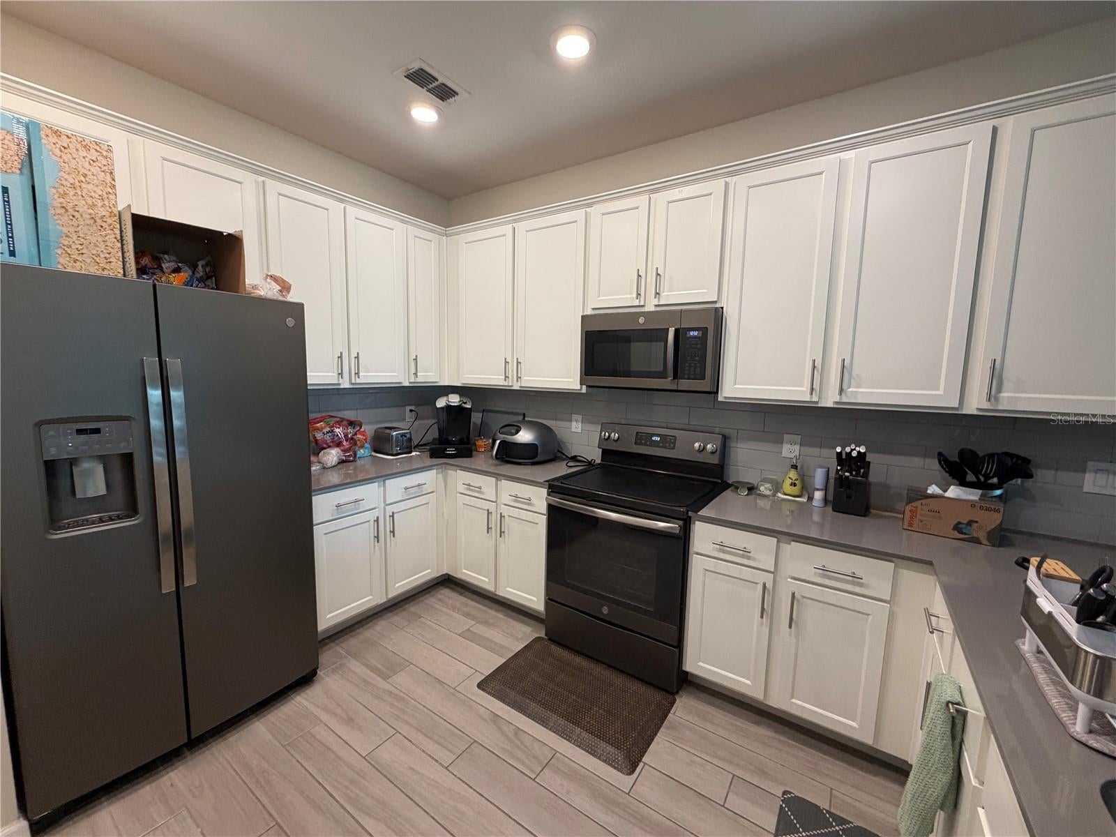 9896 Red Eagle Dr, Orlando, FL 32825 photo