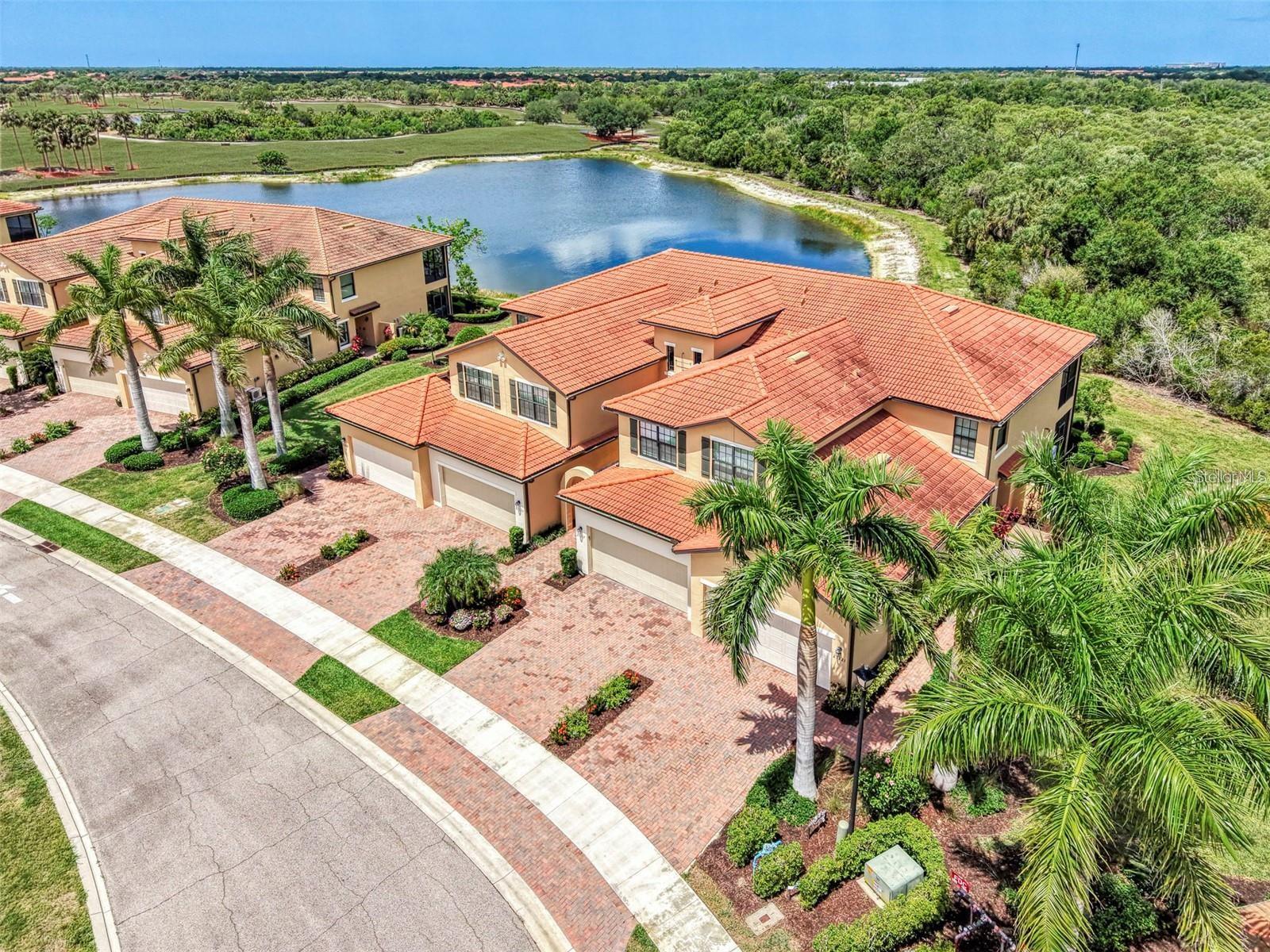 23321 Awabuki Dr, Venice, FL 34293