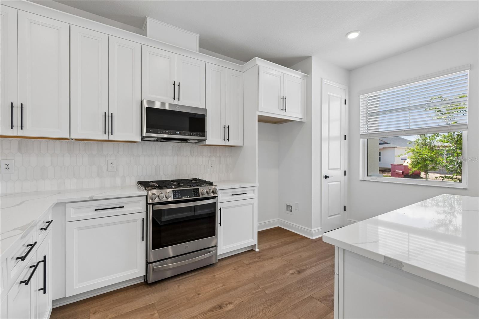 8215 Seaflower Pkwy, Bradenton, FL 34210 photo