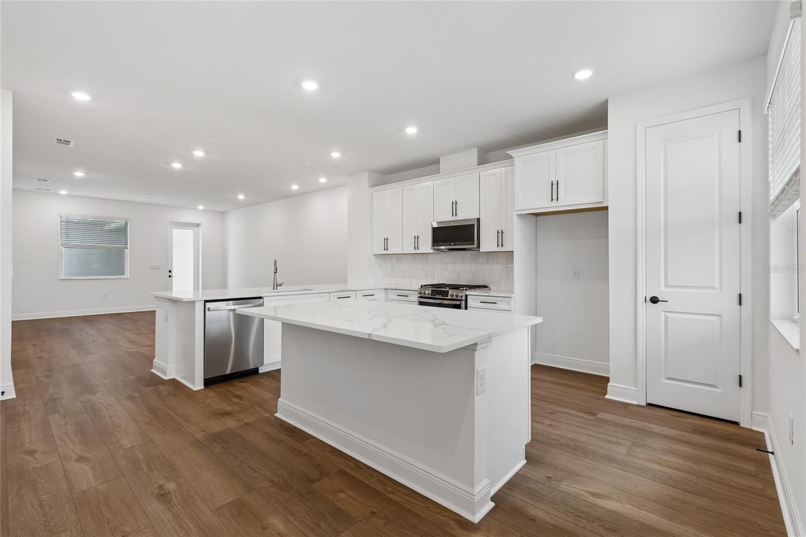 8215 Seaflower Pkwy, Bradenton, FL 34210 photo