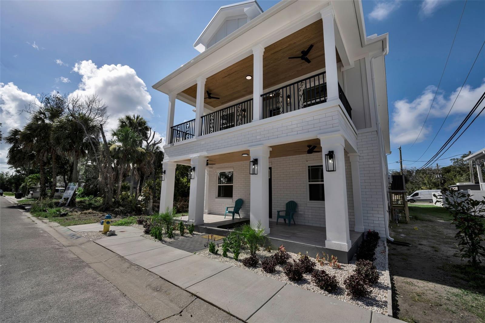 158 E Spruce St, Tarpon Springs, FL 34689 photo