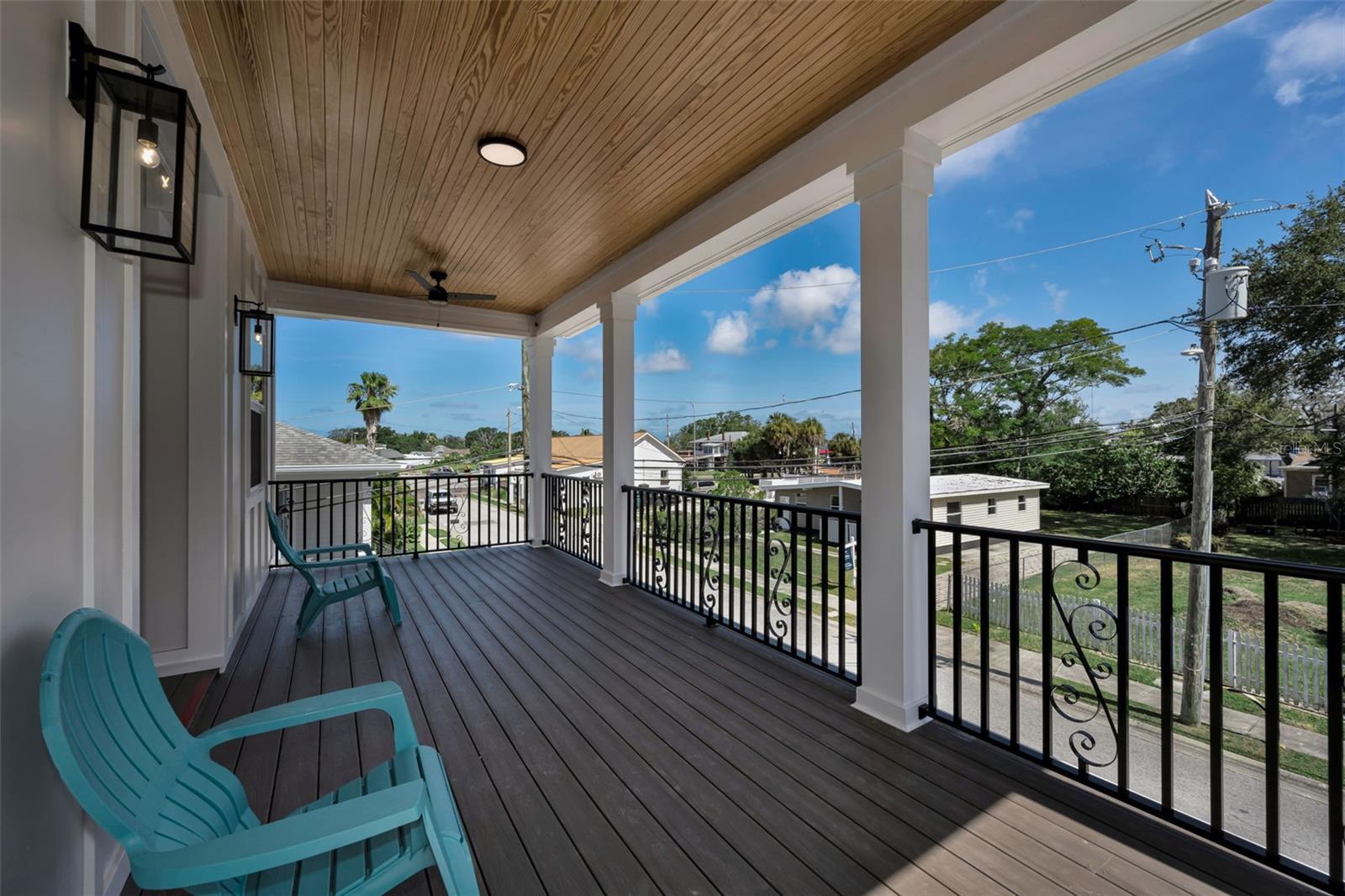 158 E Spruce St, Tarpon Springs, FL 34689 photo