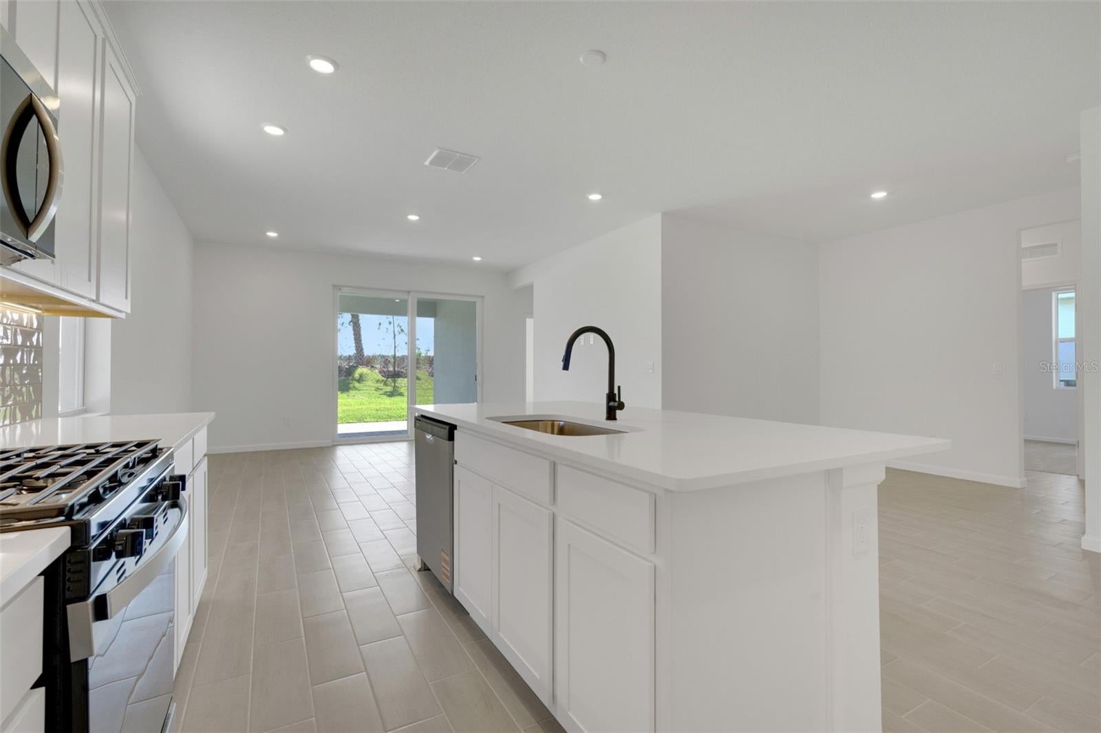 5412 NW Camberly Ct, Port Saint Lucie, FL 34987 photo
